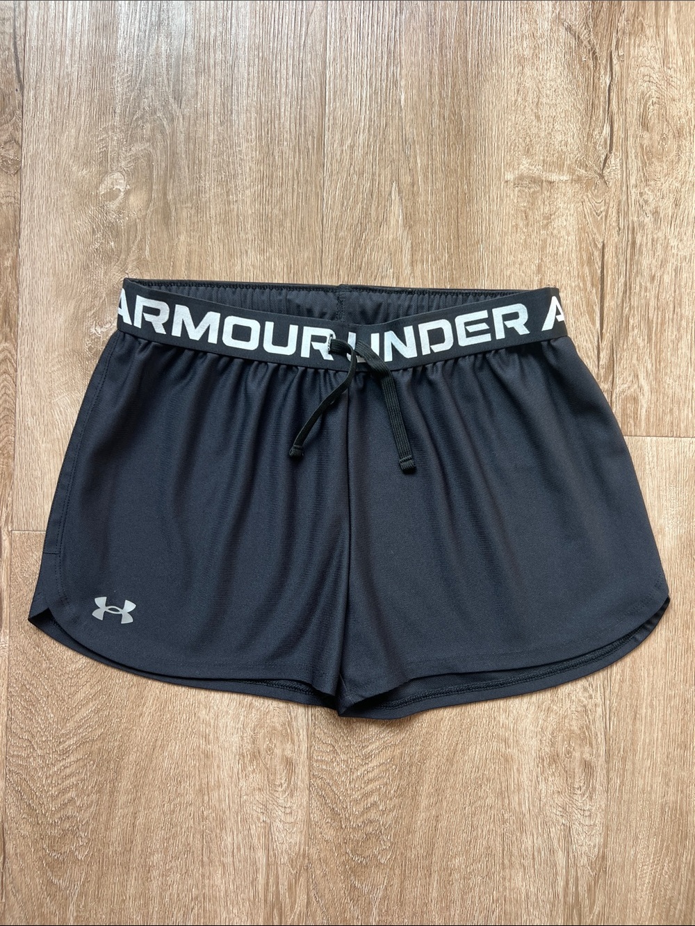 Under Armour Unisex Black Athletic Shorts with White Logo Waistband Size Y Large